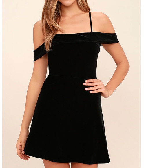 Lulus Dresses & Skirts - My Kind of Romance Black Velvet Off-the-Shoulder